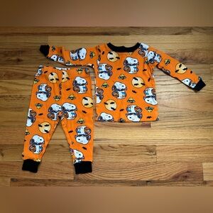 Peanuts Halloween Pajamas. Size 18 Months